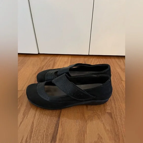 NAOT. Black Suede Mary Janes. Size Euro 42/US 11. - Picture 5 of 10